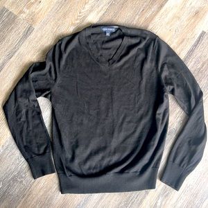 Banana Republic V neck Silk/Cashmere sweater